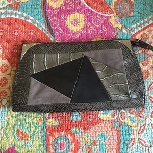 Super cute retro clutch in gray